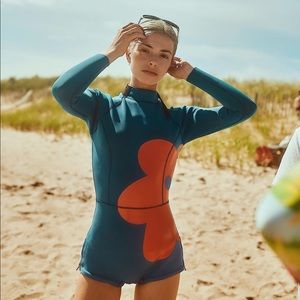 Cynthia Rowley blue with large red flower wetsuit brand new with tags